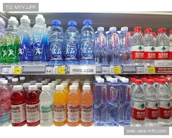 安赛龙家冰箱里塞满蛋白粉，连饮料都是自己配的电解质水